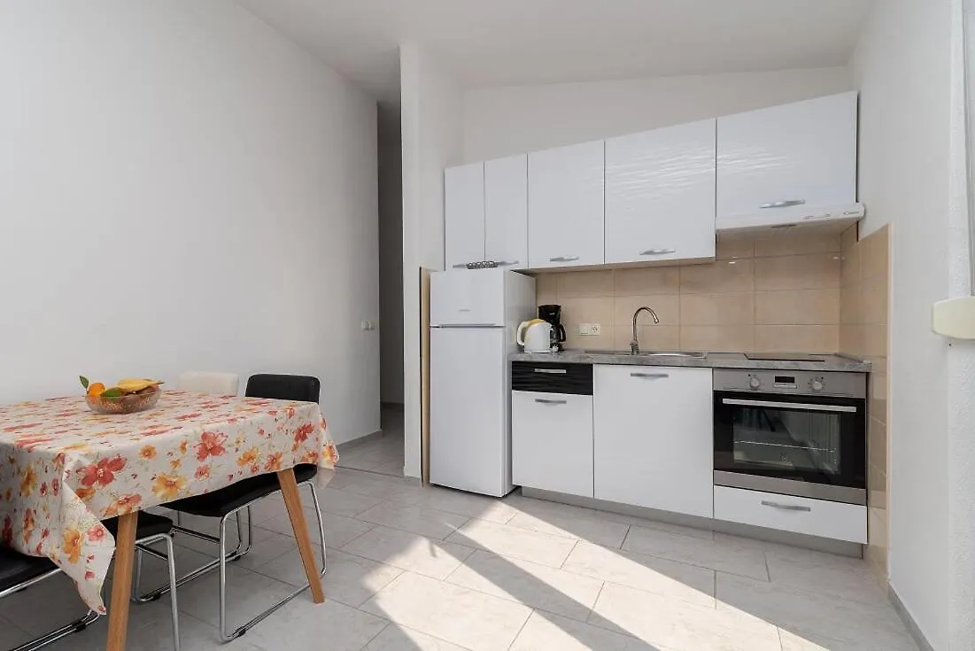 Apartmani Grga Trogir 0*,