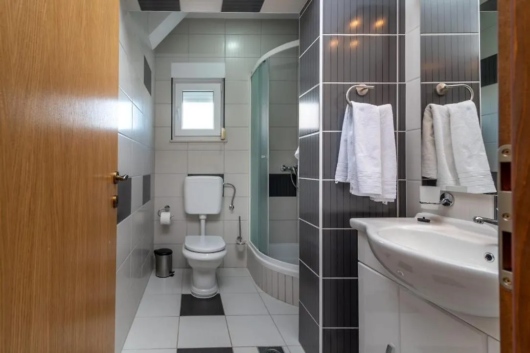 Apartmani Grga Trogir 0*,  Croatia